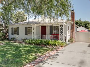 216 N Beachwood Dr, Burbank, CA