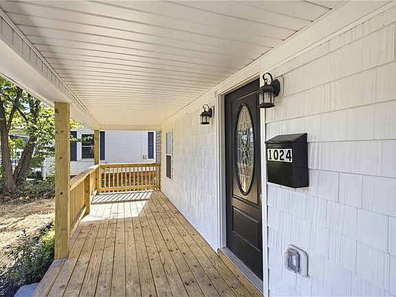5th image of 1024 Franklin St