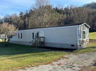 883 Walkers Cir, Gate City, VA 24251