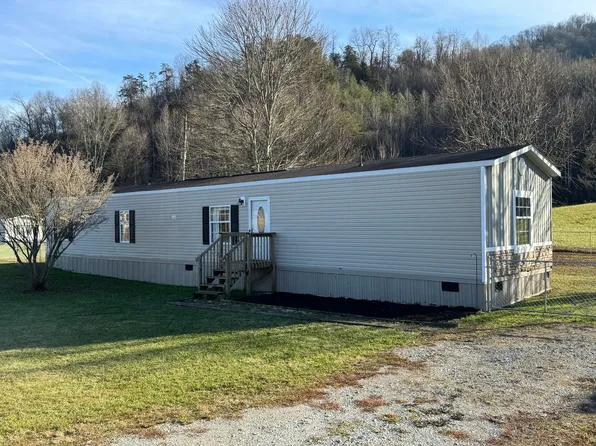 883 Walkers Cir, Gate City, VA 24251