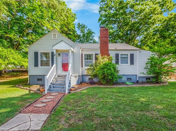 104 Smith St, Walnut Cove, NC 27052