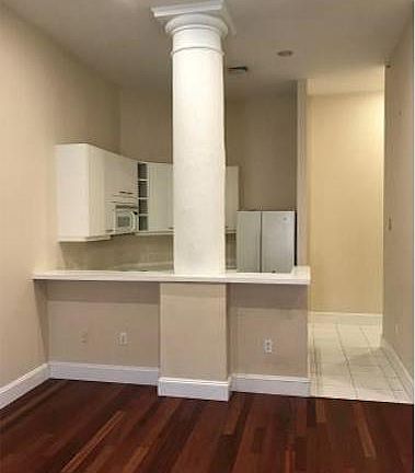 4th image of 108 Richmond St #4