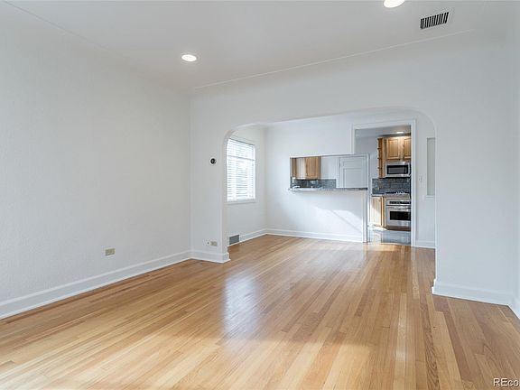 5th image of 2261 S Lincoln Street