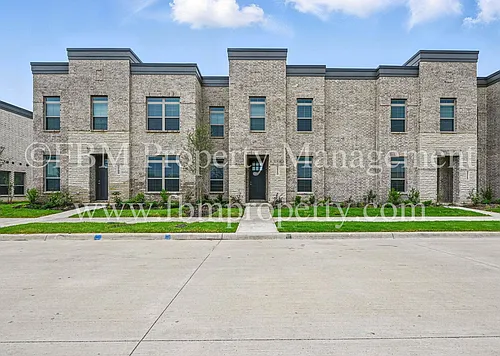 2113 Luna Dr Photo 1