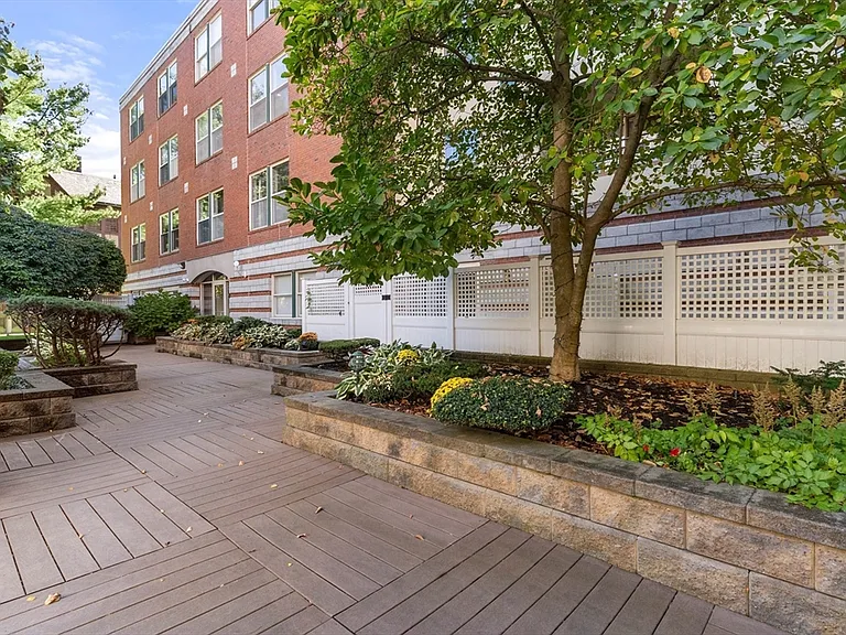 20 Webster St #311 — Photo 7