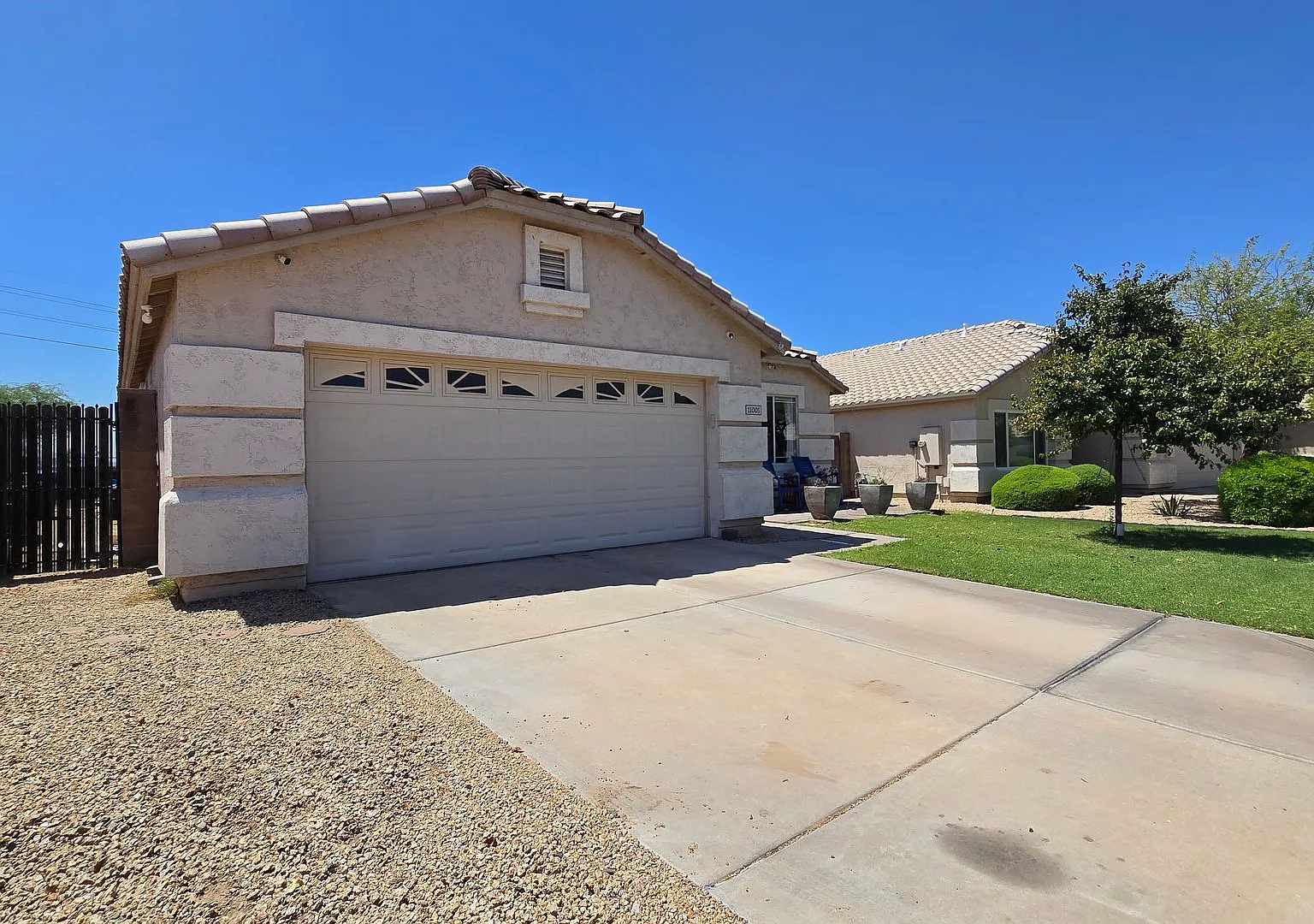 Fantastic Garden Lakes Home With Private Pool! — Photo 3