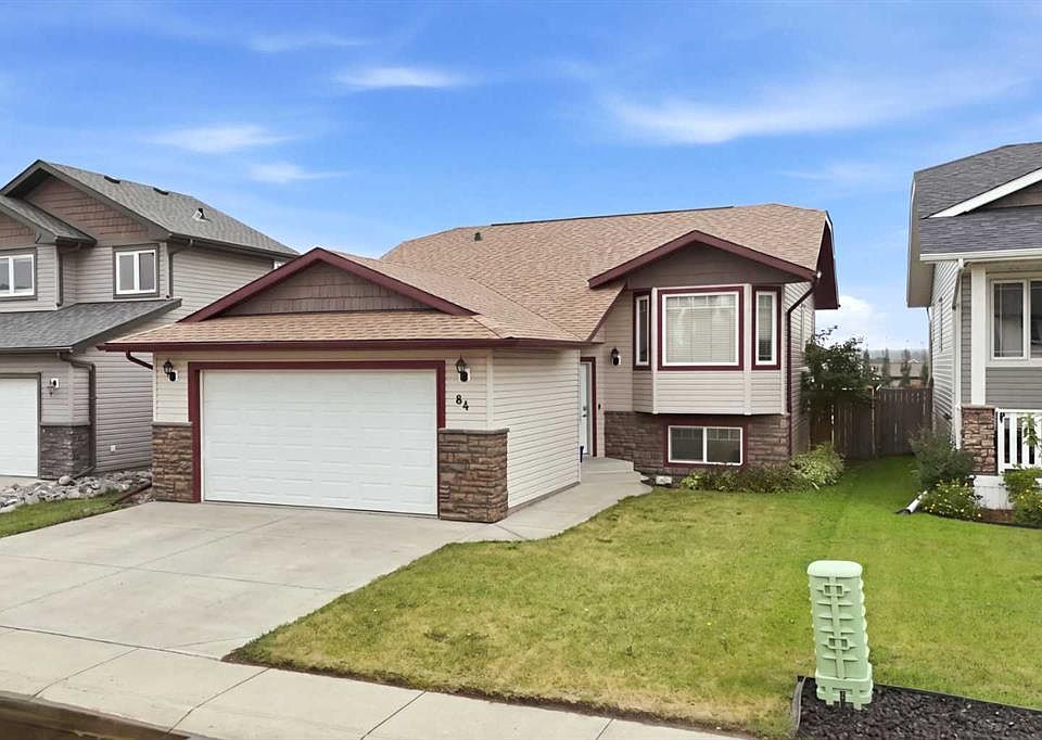 1st image of 84 W Heartland Cres