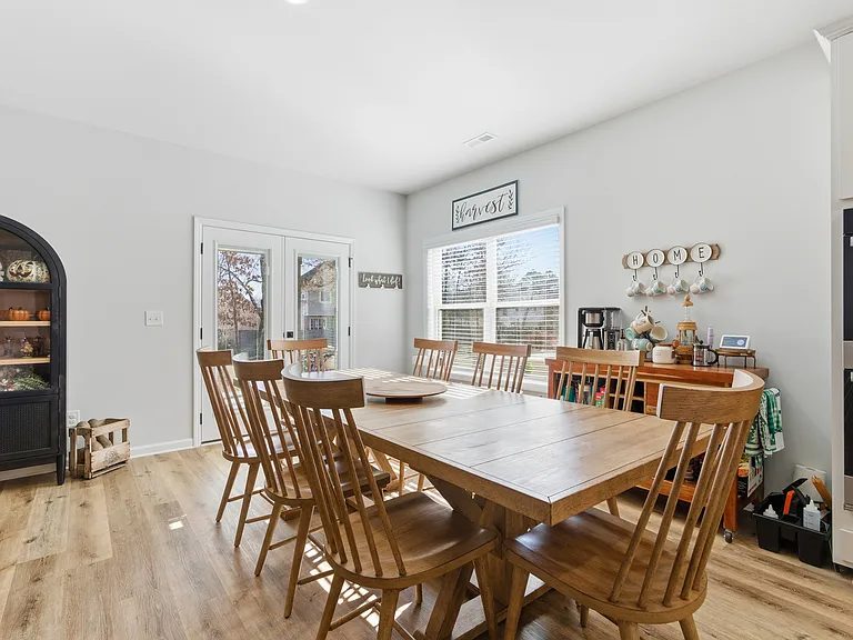 148 Flintridge Dr — Photo 13
