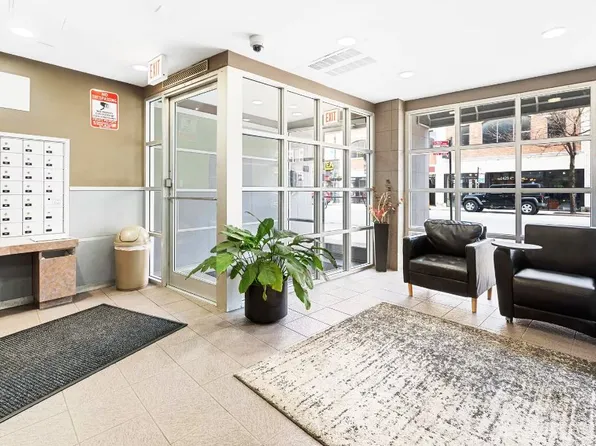 2424 N.Clark, 2424 N Clark St #242-618, Chicago, IL 60614