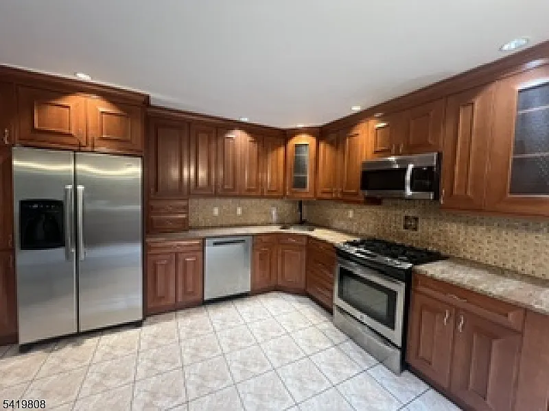 3 bed, 2.5 bath, $3,450 — Photo 3