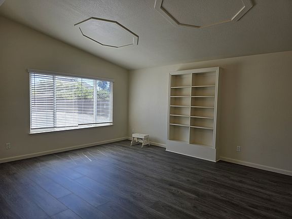 5th image of 4611 Harmony Pl