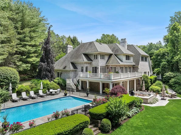 4 Pond Lane, Sands Point, NY 11050