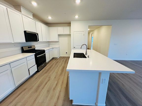 3rd image of 2475 Bersano St