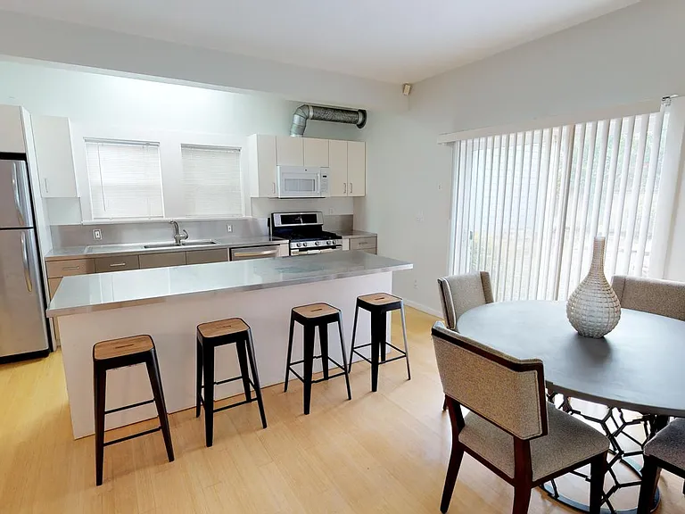 3272 Hannah St — Photo 3