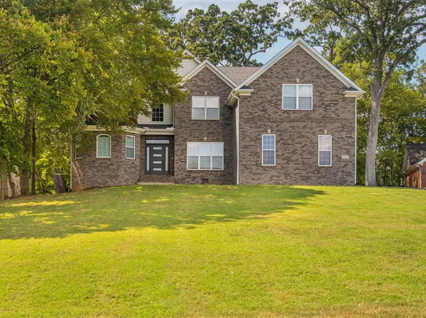 2087 Chesapeake Dr, Bowling Green, KY 42104