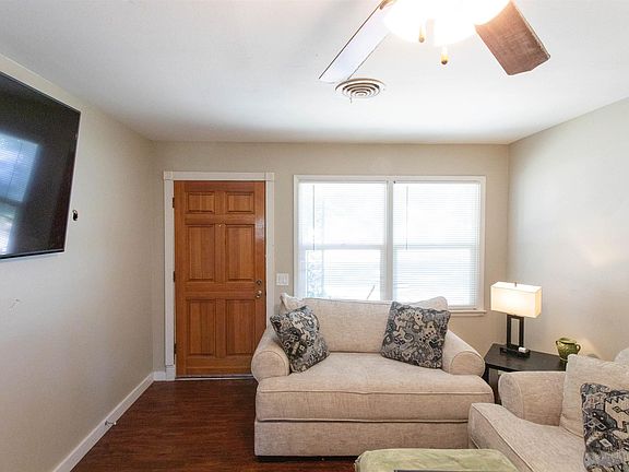5th image of 203 Mimosa Dr