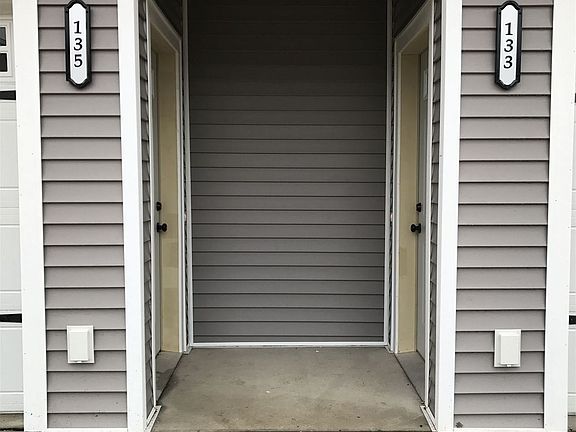 3rd image of 135 Linda Path