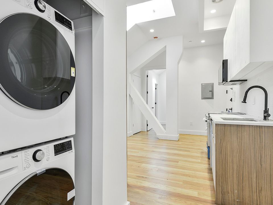 1st image of 428 Sackett St #4D