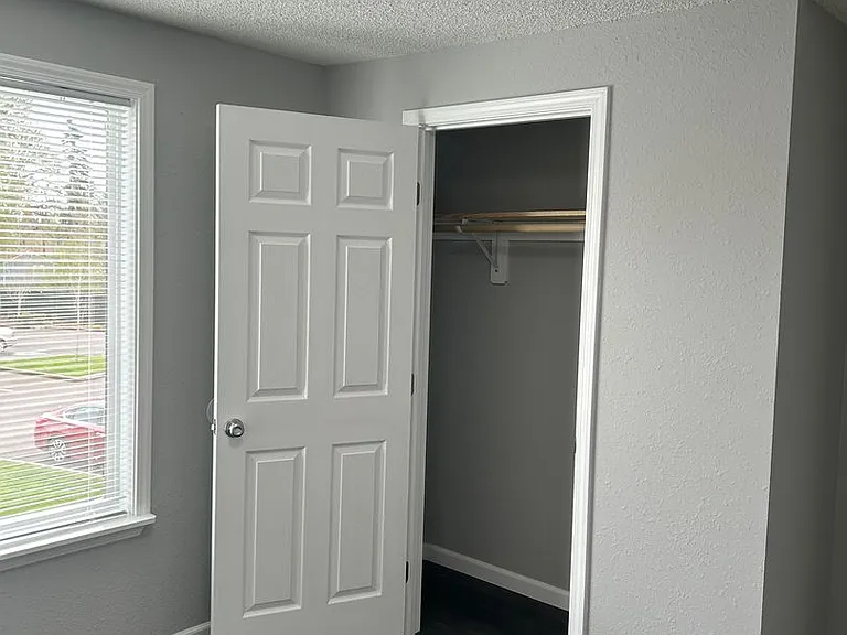 Whitman Park Apartments — Photo 34
