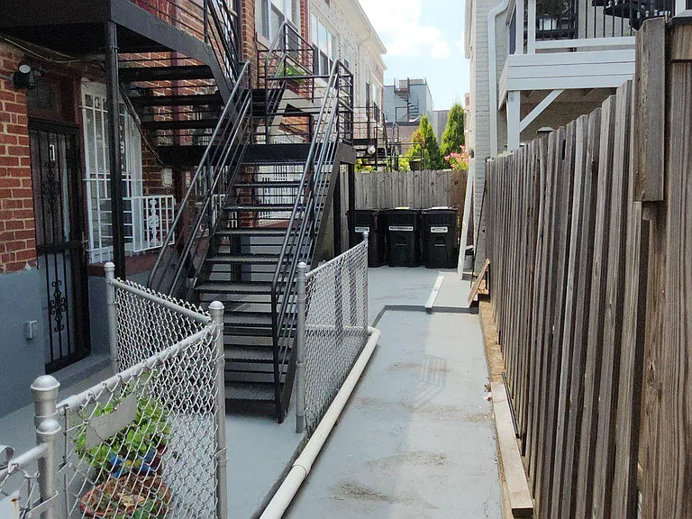 449 Manor Pl NW #1 — Photo 18