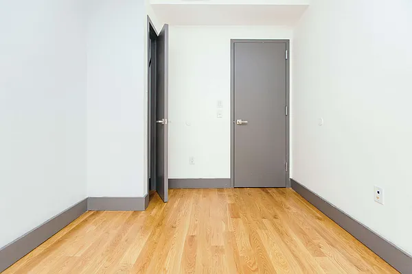 Rented by Nooklyn NYC LLC | media 19