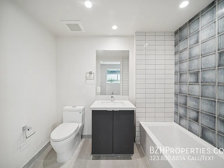 Corning Nineteen — Photo 19