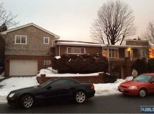 205 Forest Rd, Fort Lee, NJ 07024