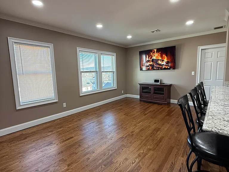 13-15 Howard Ave — Photo 9