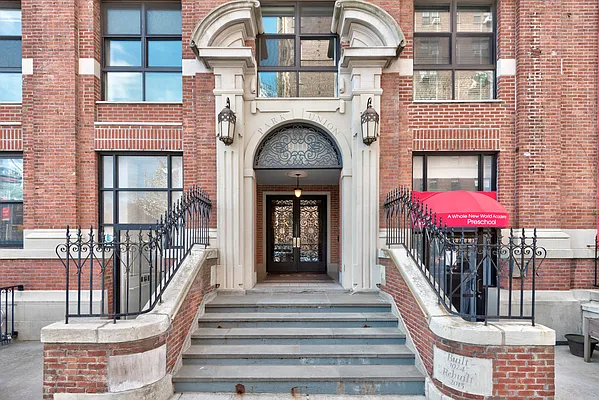 Sold by Douglas Elliman | media 17