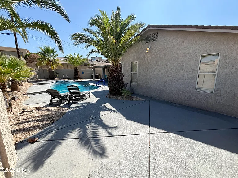 3185 Newport Dr — Photo 22