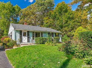 22 Kelsey Pl, Bloomfield, CT 06002