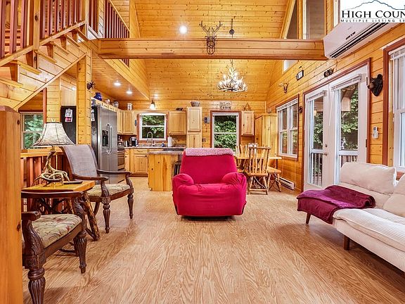 12th image of this home