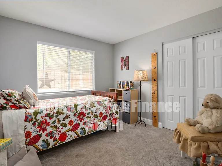 4121 Marseille Ct — Photo 10