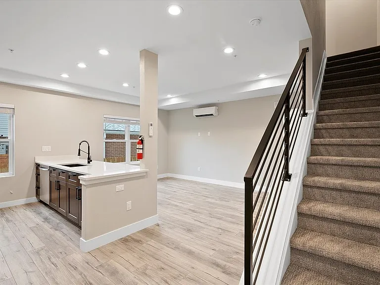 1327 Jersey St #5 — Photo 7