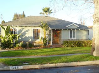 13811 Bessemer St, Valley Glen, CA 91401