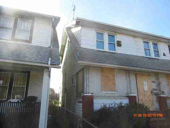 5125 St Clair
