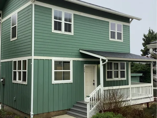 648 NW Coast St, Newport, OR 97365
