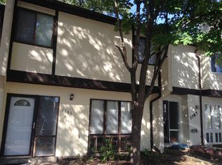 1183 Dublin Pl, Herndon, VA 20170