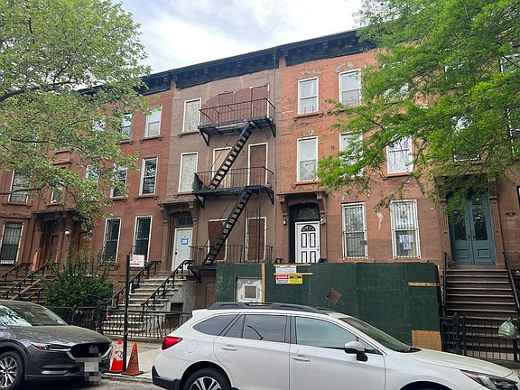 2nd image of 35 Decatur St