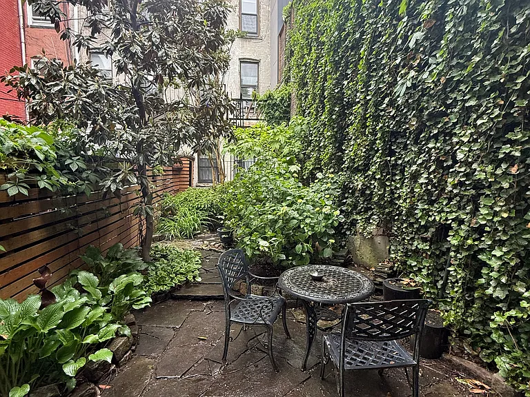 706 Sackett St #1 — Photo 2