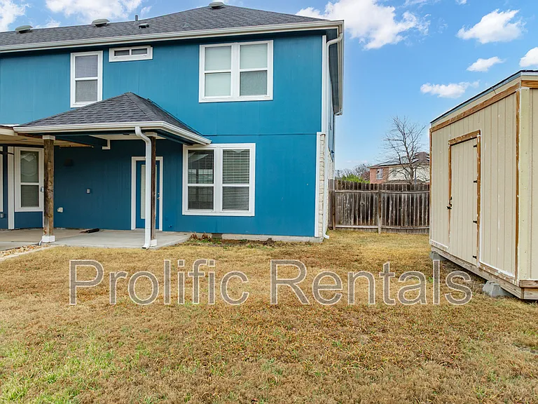 5904 Chuckwagon Cir — Photo 34