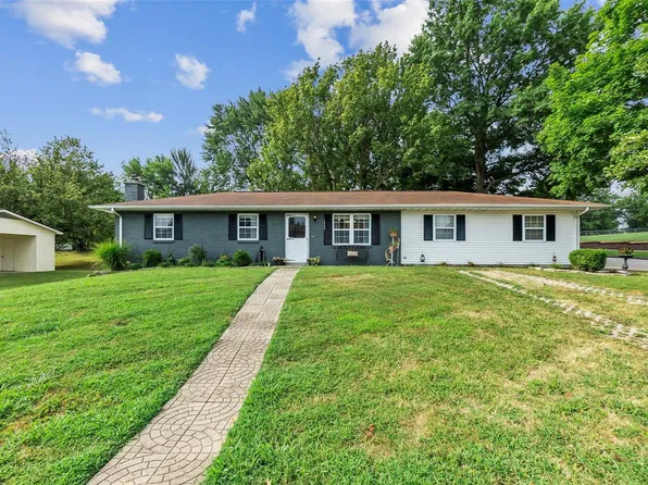 1443 Rolling Fields Dr, Jackson, MO 63755