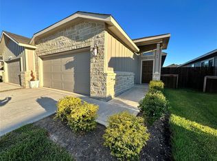 9748 Grosbeak Ln, Magnolia, TX 77354