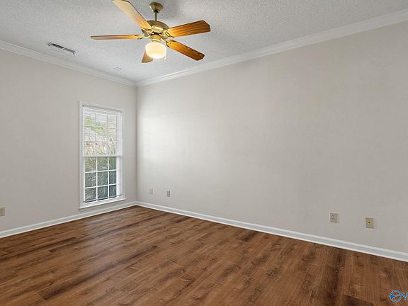 4th image of 1812 Edgemere Ct SE