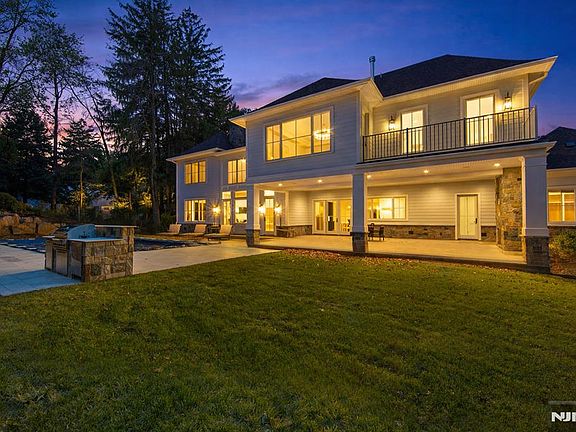 5th image of 309 Green Ridge Rd