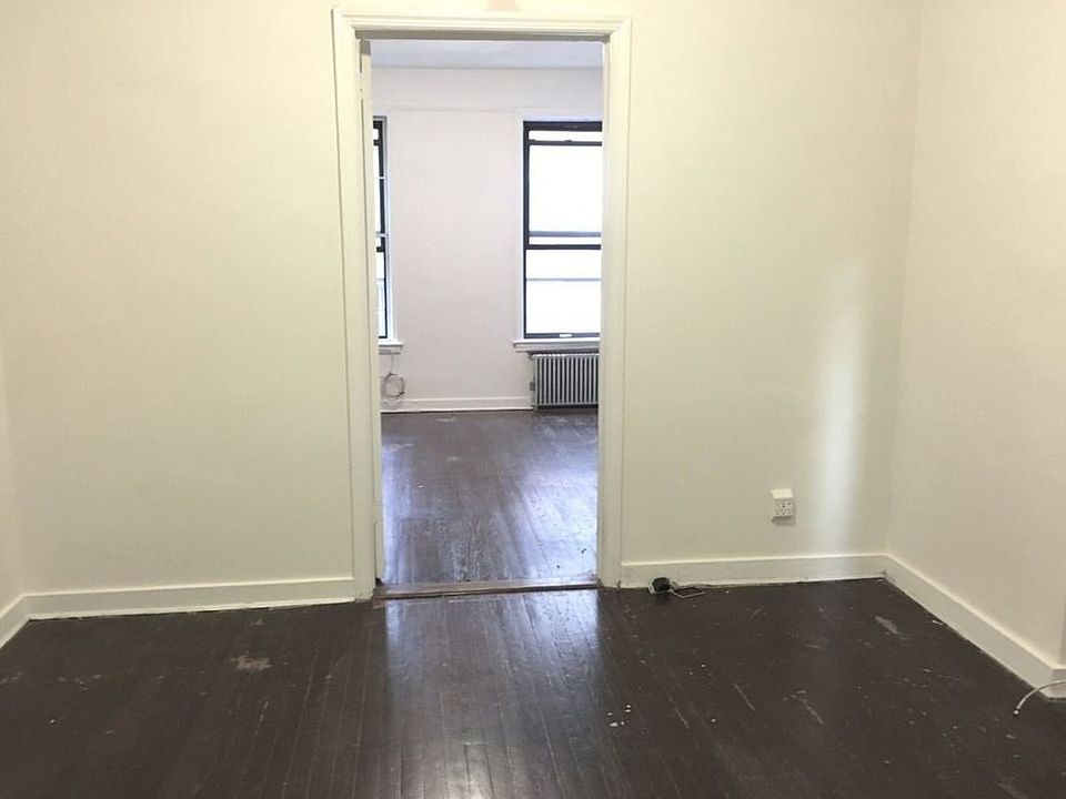 2nd image of 314 E 70th St APT 4B