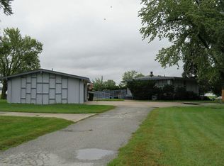8 Westlake Vlg, Council Bluffs, IA 51501