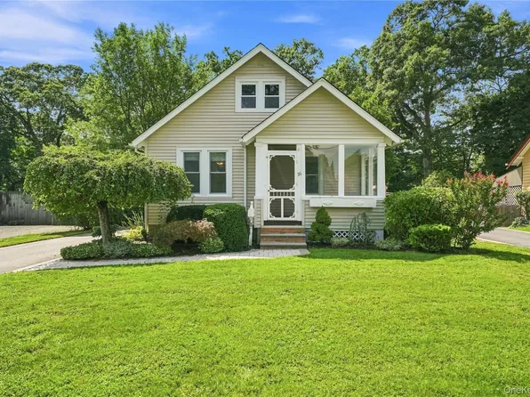 56 Washington Avenue, Amityville, NY 11701