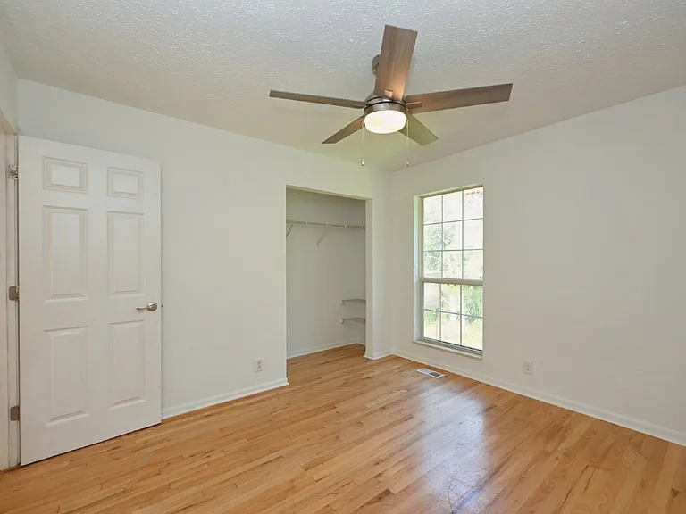 164 W Harbor Dr — Photo 22