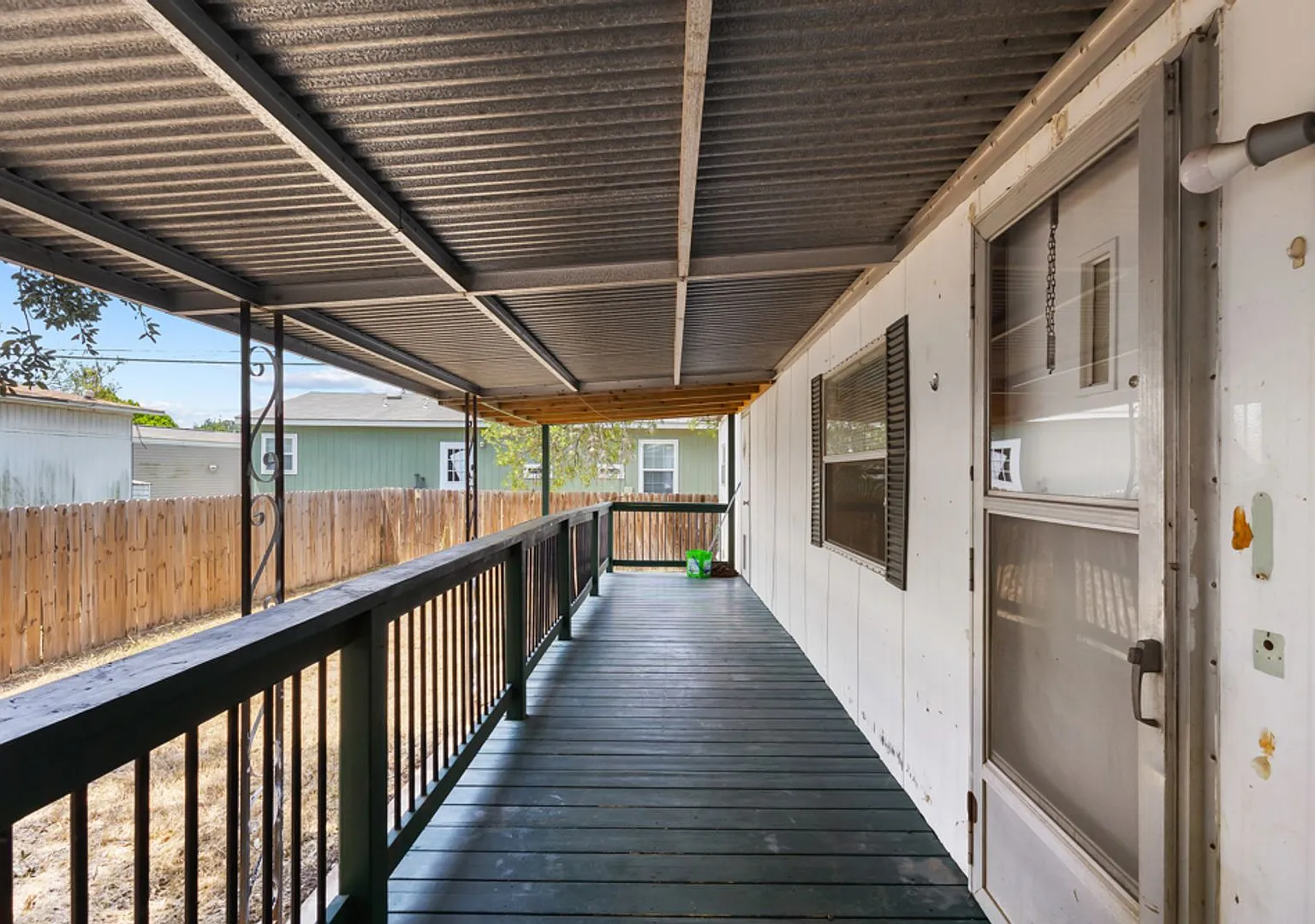 2 Bedroom/1 Bath Manufactured home in San Pedro North Mobile Home — Photo 4